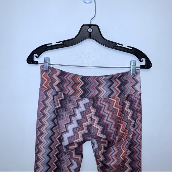 EUC Onzie Chevron Print Full Length Workout Leggings - Picture 6 of 8